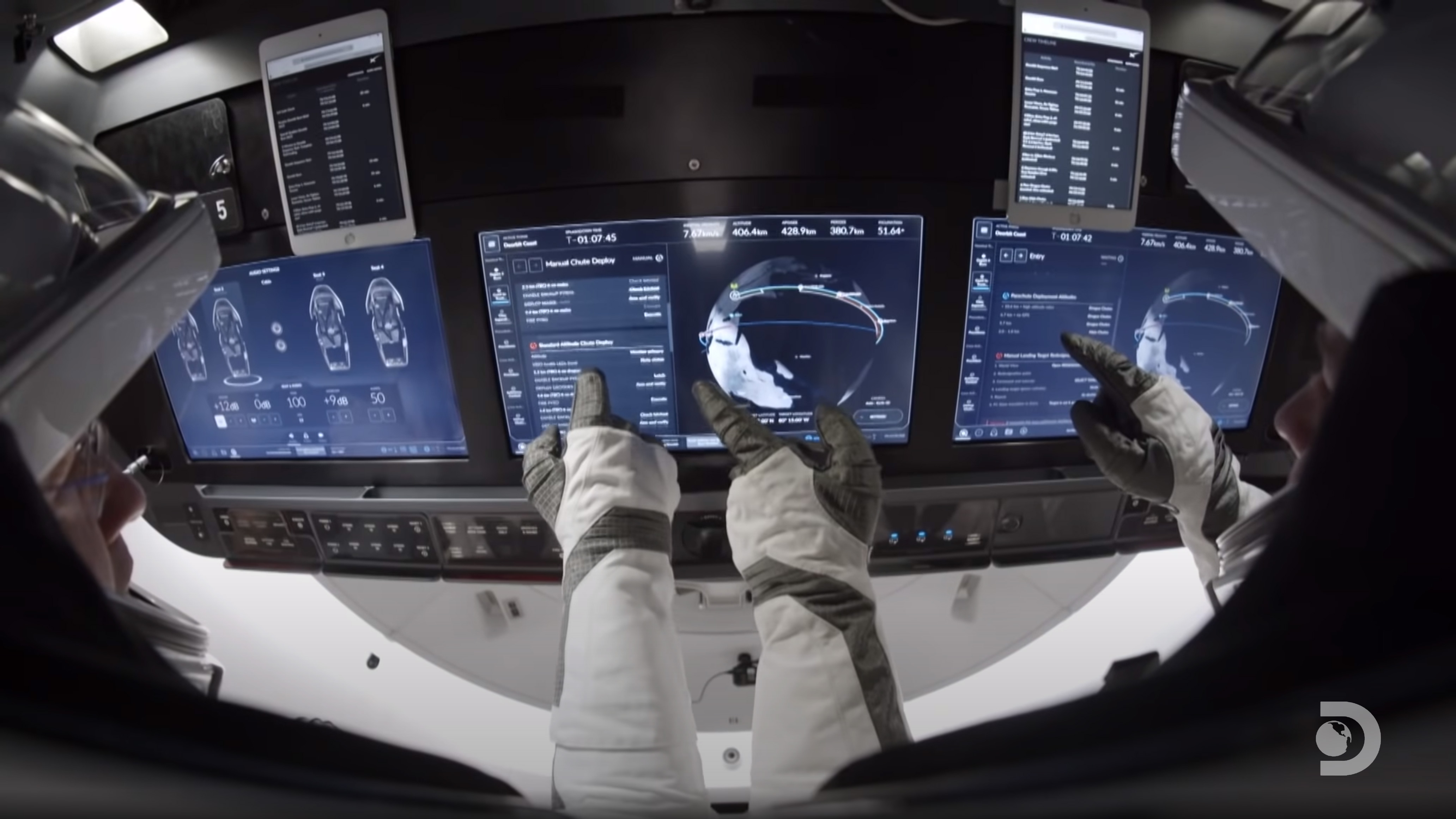 SpaceX - Crew Dragon Displays UI/UX