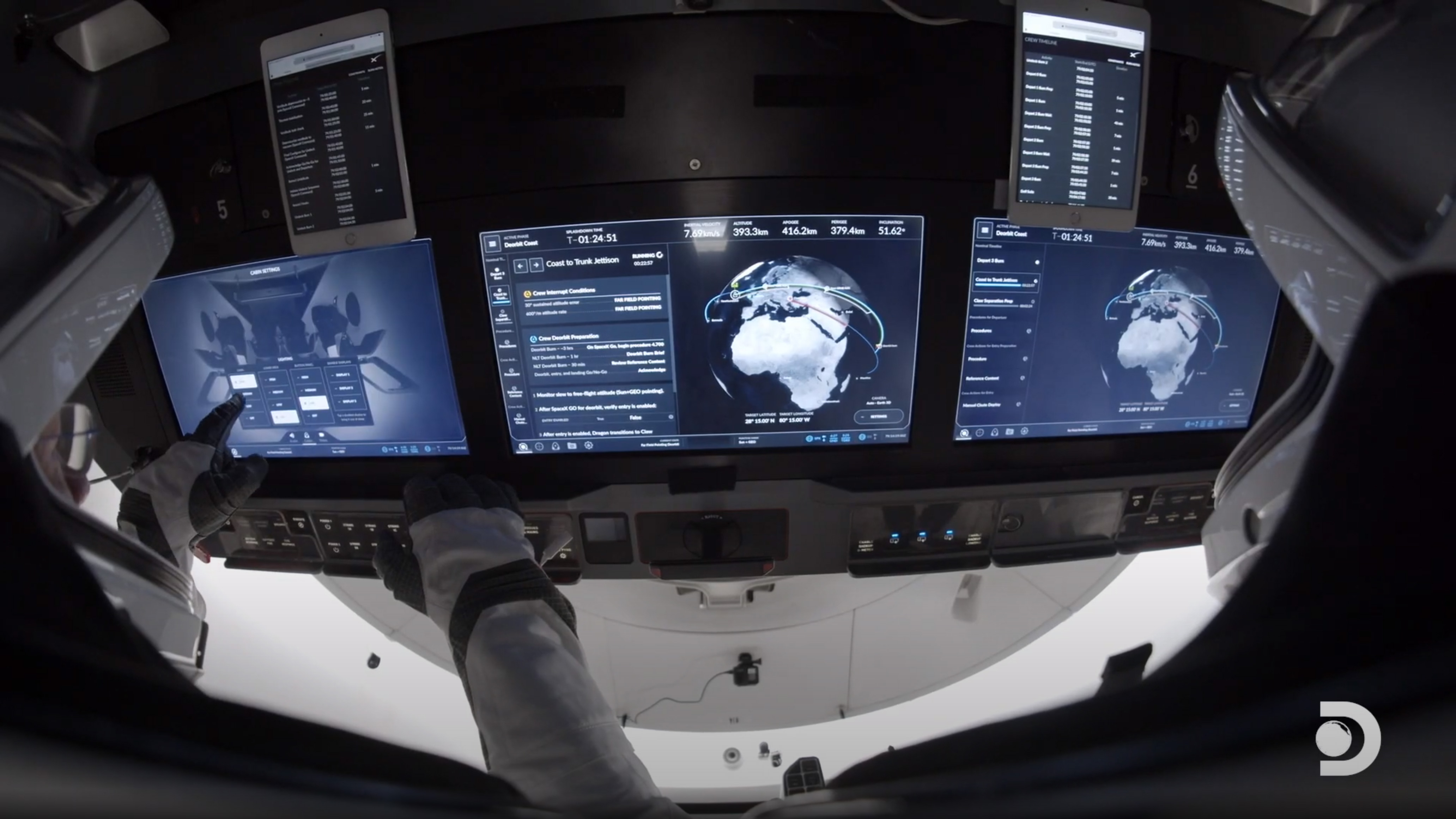 SpaceX - Crew Dragon Displays UI/UX