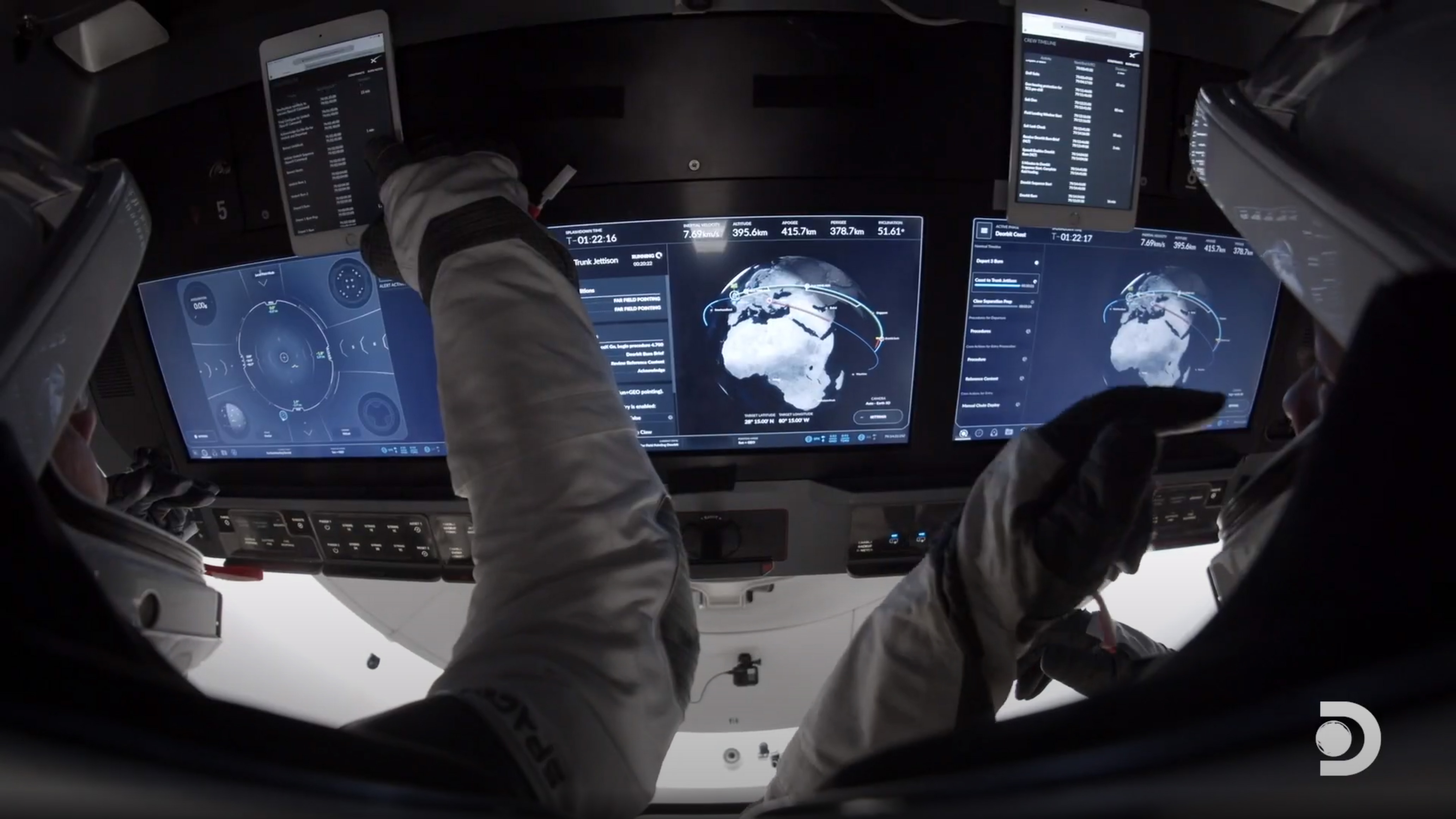 SpaceX - Crew Dragon Displays UI/UX